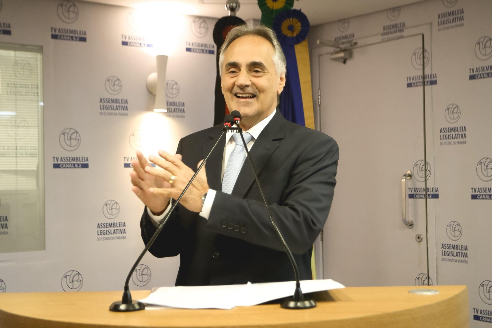 Lei de Luciano Cartaxo que incentiva redução do consumo de plástico é sancionada na Paraíba