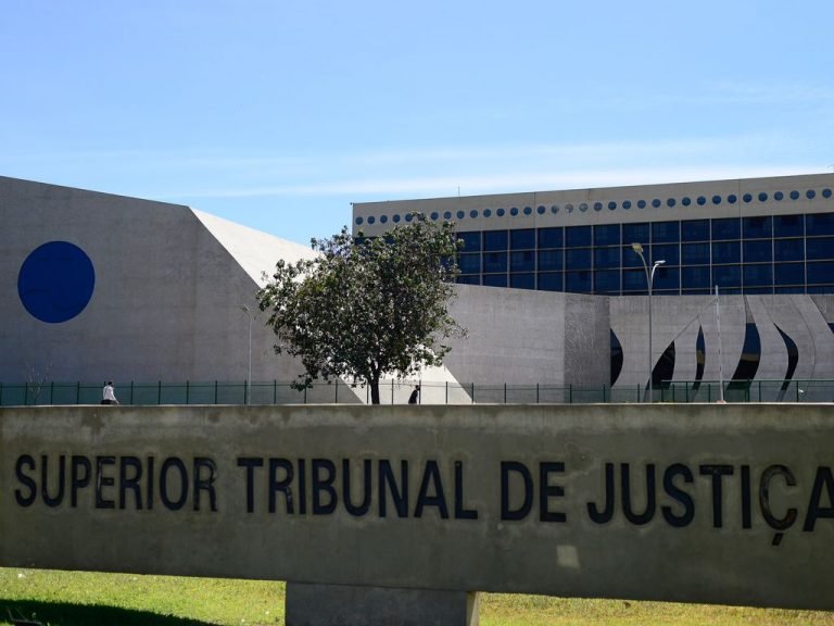 Nova lei regulamenta o filtro de relevância para o STJ analisar recursos
especiais sobre leis federais Nova lei regulamenta o filtro de relevância para o STJ analisar recursos
especiais sobre leis federais