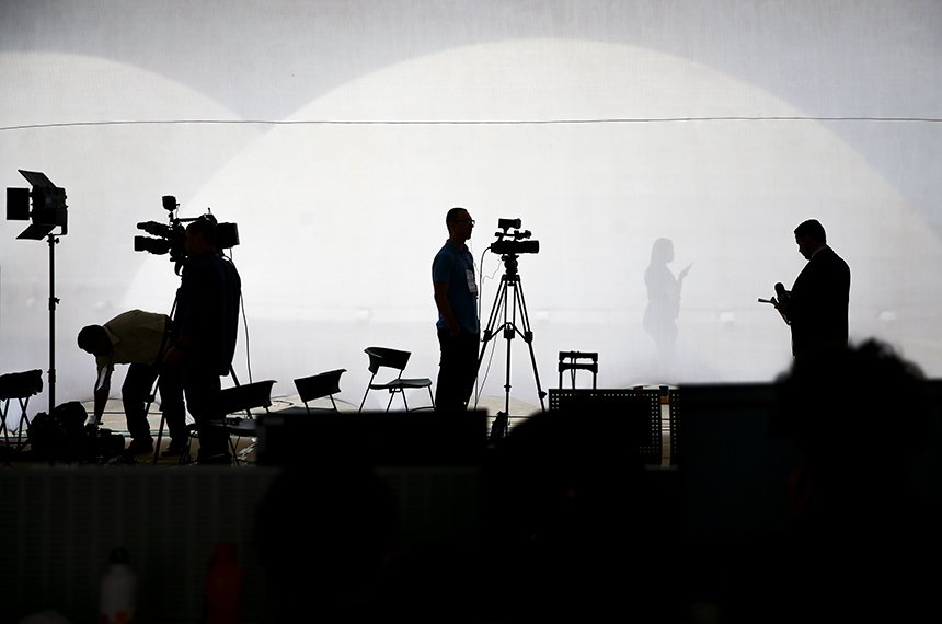 Lives entram nas regras de campanha das Eleições 2026
