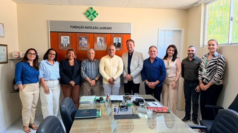 Prefeito Evilásio firma convênio em Cabedelo com Hospital Napoleão Laureano para ampliar atendimento