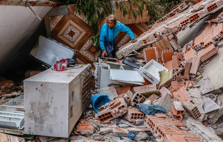 Comissão Mista de Orçamento aprova crédito para atender vítimas de desastres
climáticos Comissão Mista de Orçamento aprova crédito para atender vítimas de desastres
climáticos