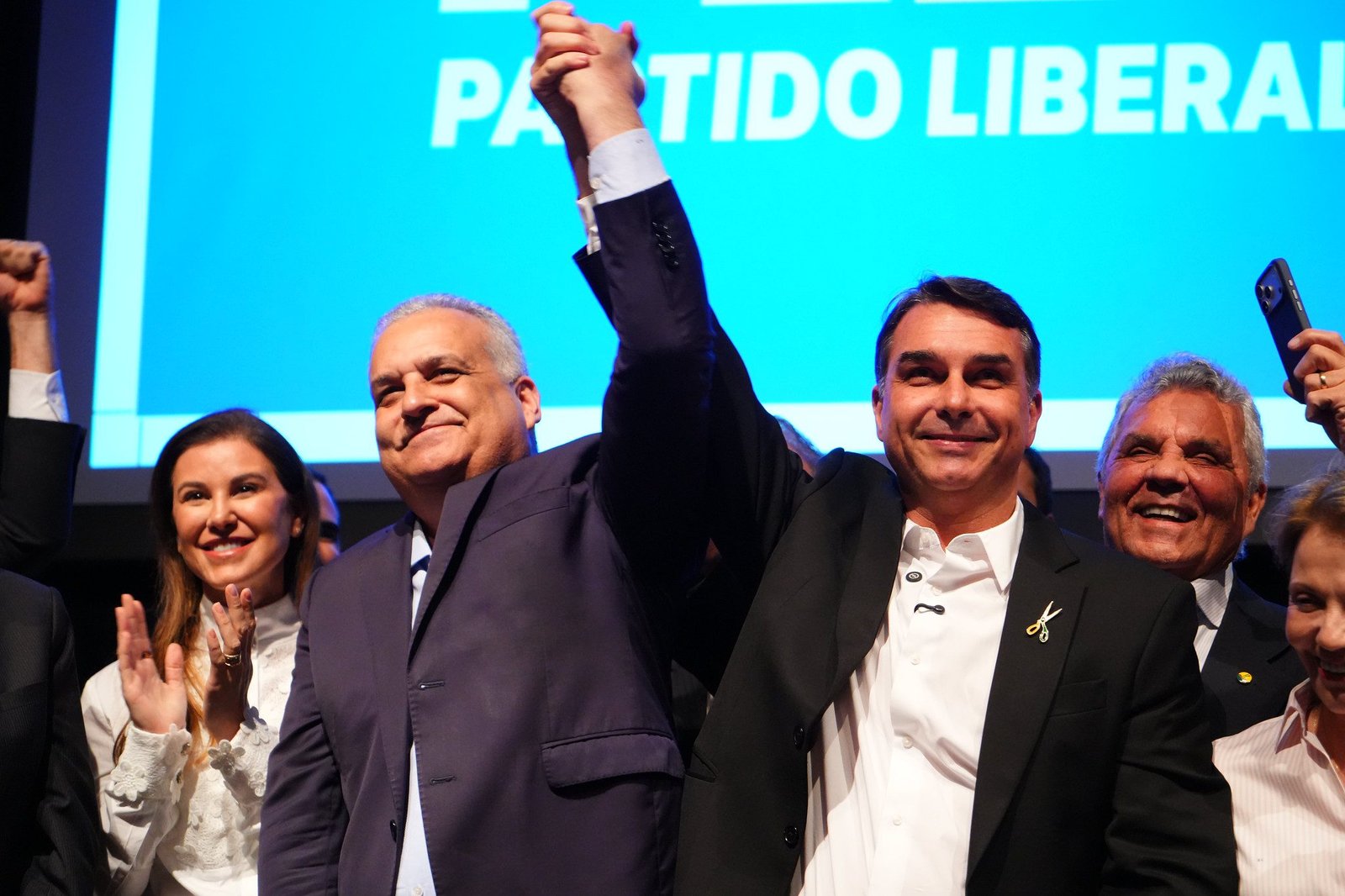 VÍDEO: Cabo Gilberto leva Caravana do 22 a Patos neste sábado com Alfredo Gaspar e mira 1 milhão de votos para Flávio